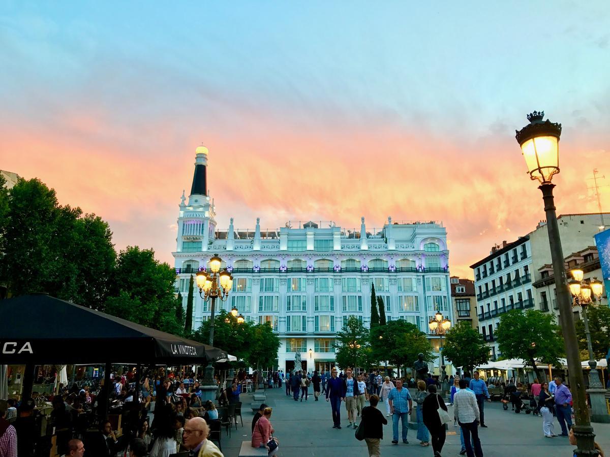 Santa Ana Plaza Apartment Madrid Exterior photo